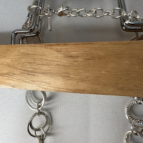 Daisy Fuentes Womens Silver Tone Link Chain Necklace Textured Long Bold 17.5” - Picture 6 of 10